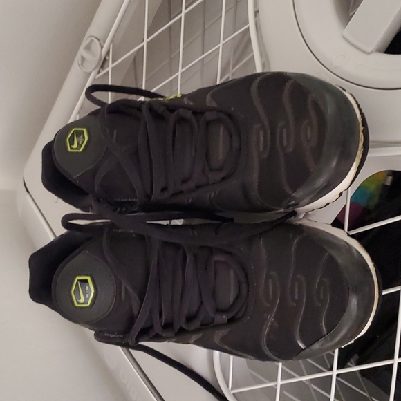{Nike} Air Max Plus - Picture 2 of 4